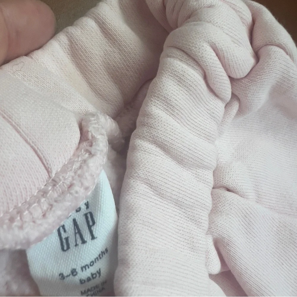 Gap Baby Toddler 3-6M 2 Piece Bundle Gap Pants and Tie Dye Bodysuit (NWT)